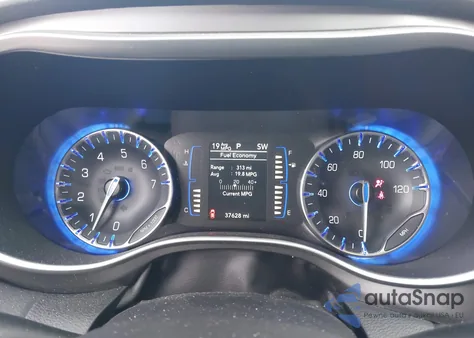 2020 Chrysler Pacifica Touring L z USA, uszkodzony, nr VIN 2C4RC1BG2LR106538